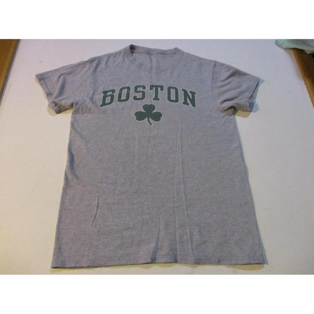Boston Celtics Shamrock Clover  Basketball T-Shirt  Rare